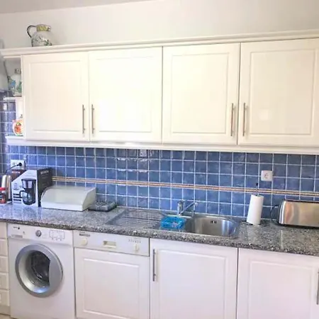 Sleeps 6 Air Con Wifi T689257 וילה ואלה דה לובו